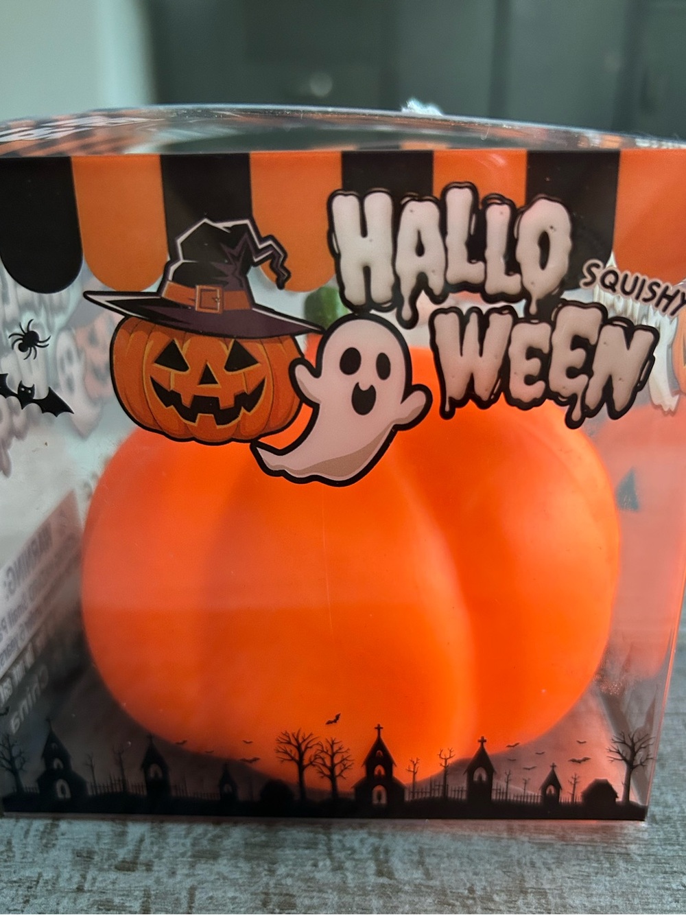 🎃 Large Pumpkin Squishy – 4 Inch – Super Soft & Slow Rising! - Picture 4 of 5